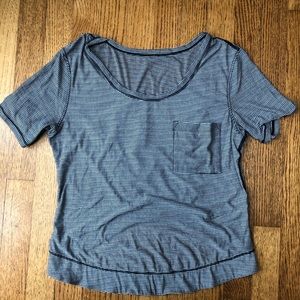 Lululemon tee